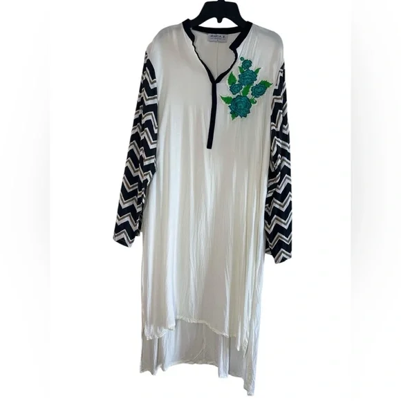 Maria B Cotton Tunic Top Size L
Elegant long cotton tunic - Picture 2 of 9